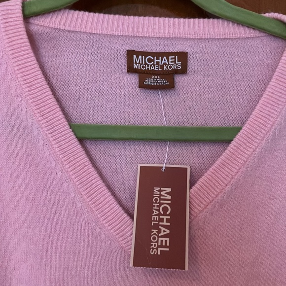NWT Beautiful Men’s Michael Kors Cashmere V-neck Sweater, size XXL - Picture 2 of 4